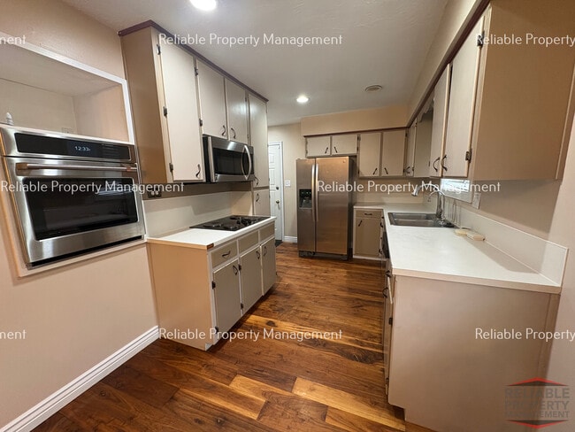 Photo - 5137 Free Ave