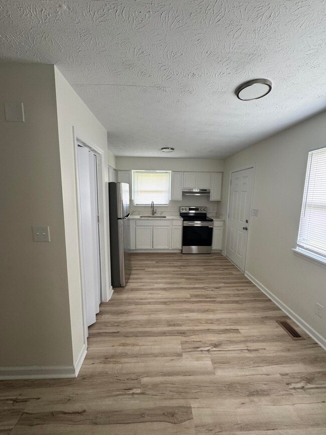 Photo - 425 Patrician Pl Unit 2