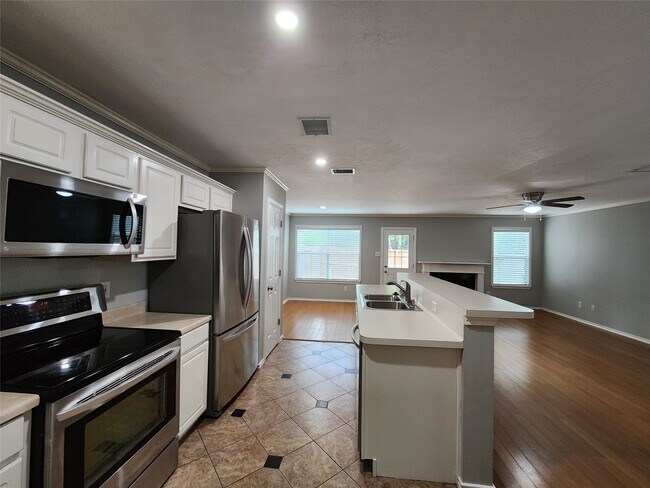 Photo - 119 Anise Tree Pl