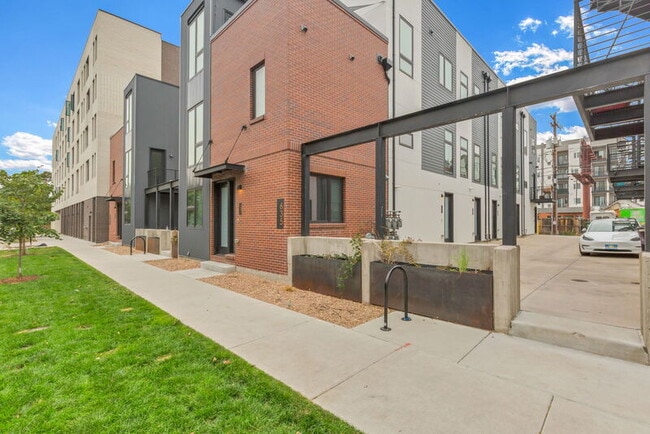 Building Photo - 635 Inca St Unit #2