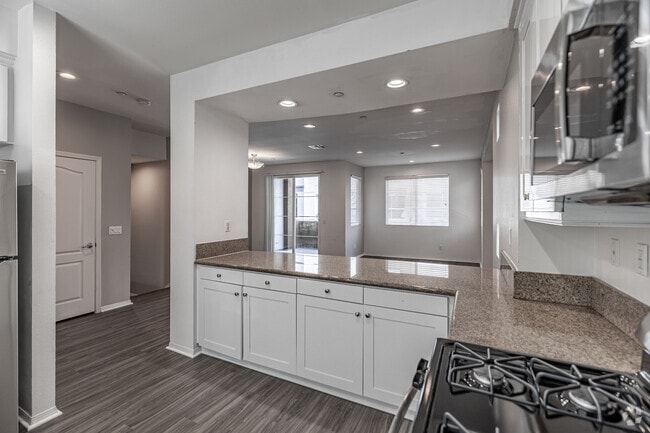 3BR, 3.5BA - 1656SF - Kitchen