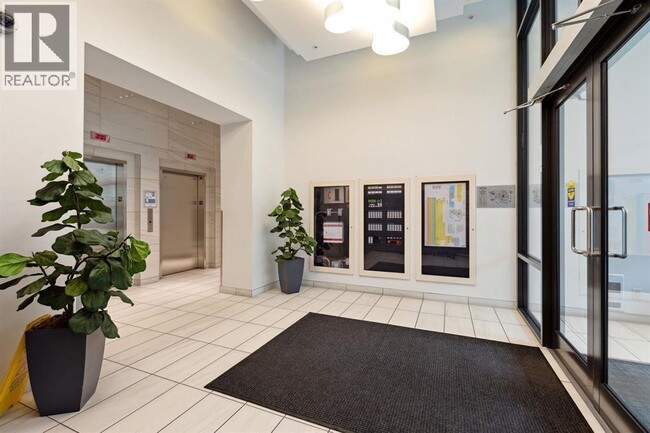 5470 Ormidale St Unit 606