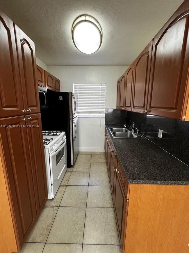 Photo - 2072 NE 169th St Unit 8
