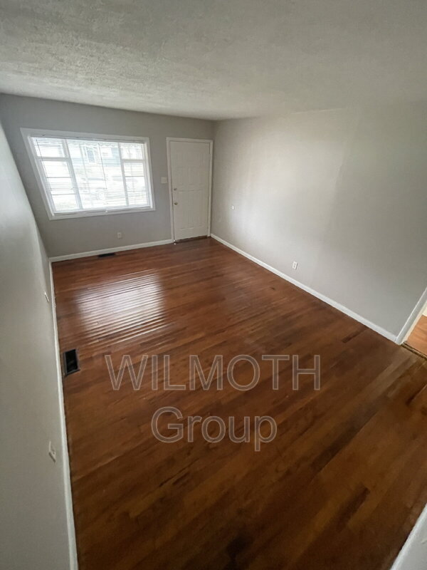 Photo - Hovey Street 3346