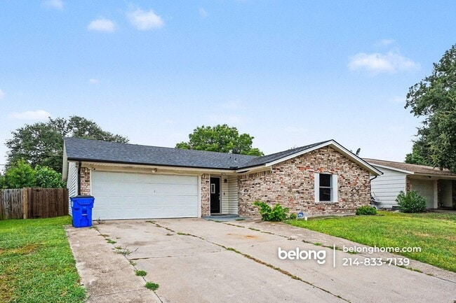 Photo - 423 Southlake Dr
