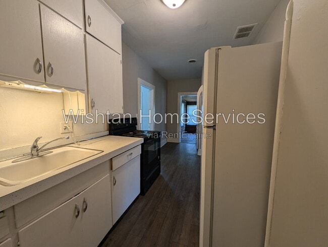 Photo - 448 W 3rd Ave Unit 4