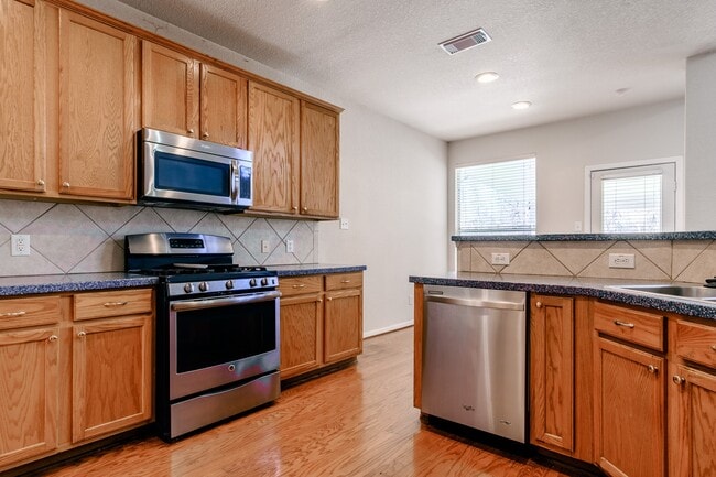 Photo - 2918 Five Oaks Dr