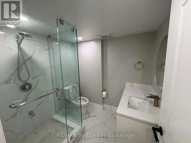 Photo - 218 Mapleside Dr