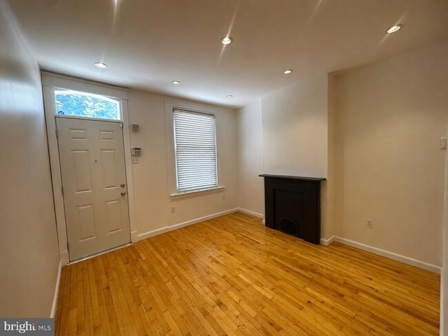 Photo - 315 N Holly St