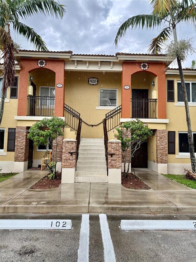 Photo - 920 NE 33rd Terrace Townhome