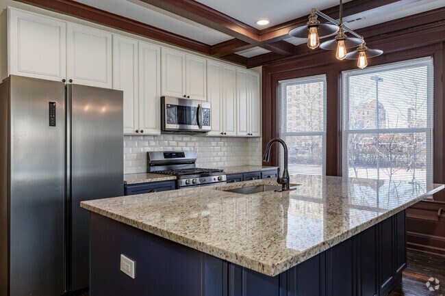 3BR, 2.5BA - 1,500SF - Kitchen