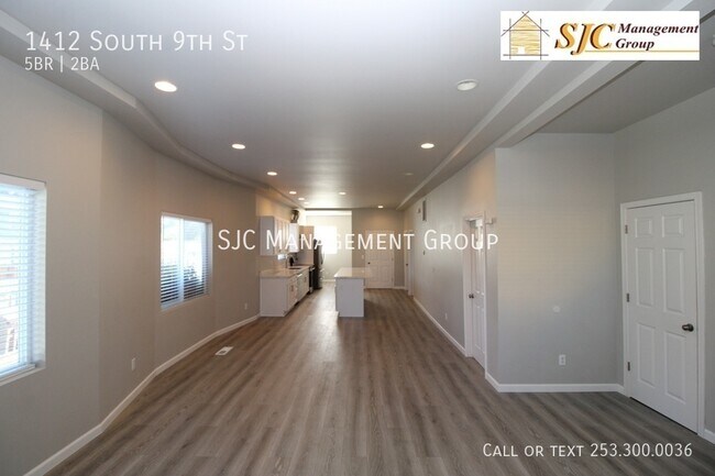 Photo - Five bedroom home for rent in Tacoma