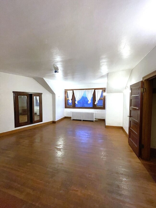 Building Photo - 409 S Pacific Ave Unit 3