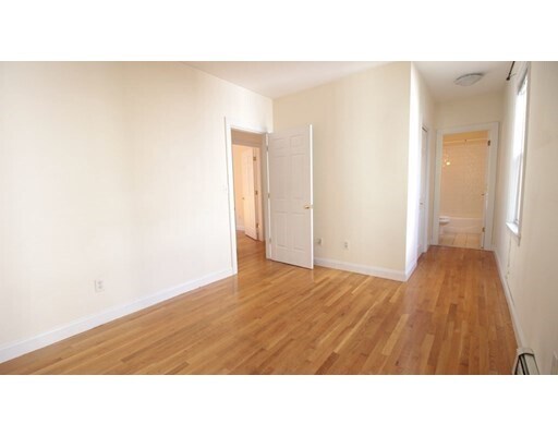 Photo - 19 Roberts St Unit 3
