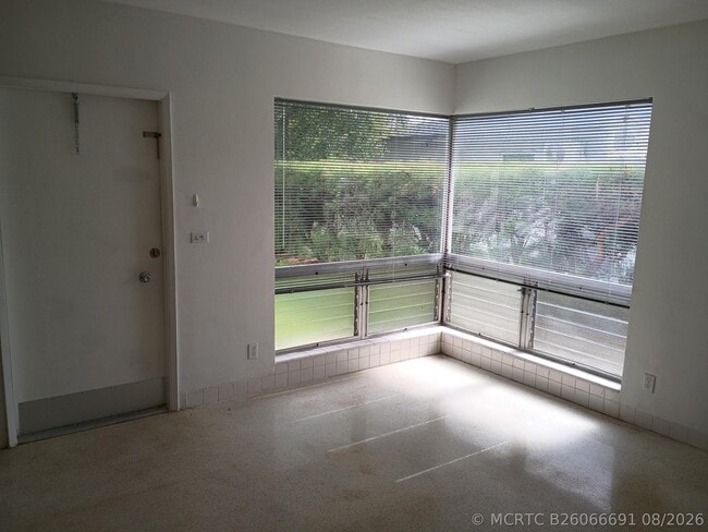 Photo - 2724 NE 32nd St Unit 6