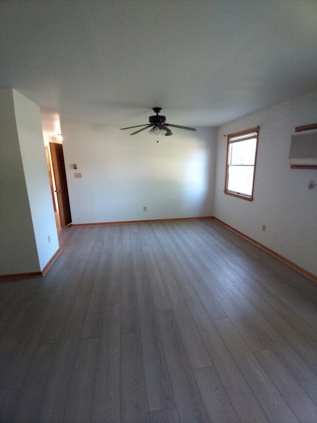 Photo - 131 Crystal Rd Unit #4