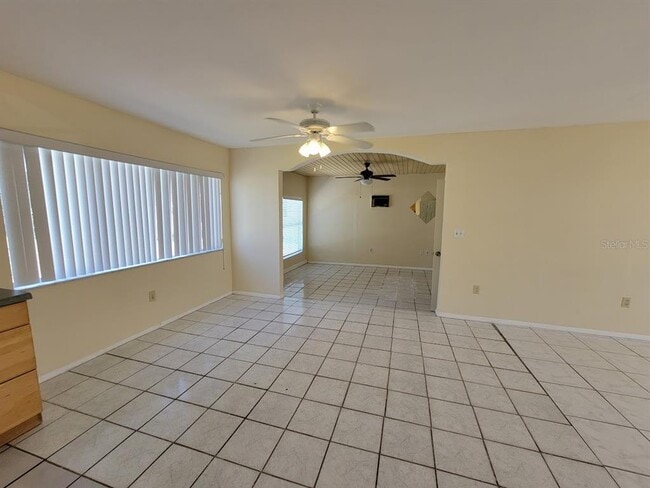 Photo - 2466 Lakeshore Cir