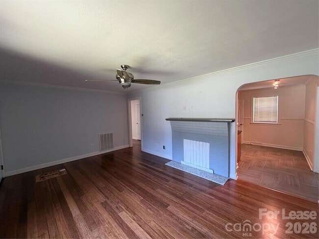 Photo - 637 Hartness Rd