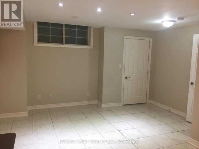 Photo - 150 Wiltshire Ave