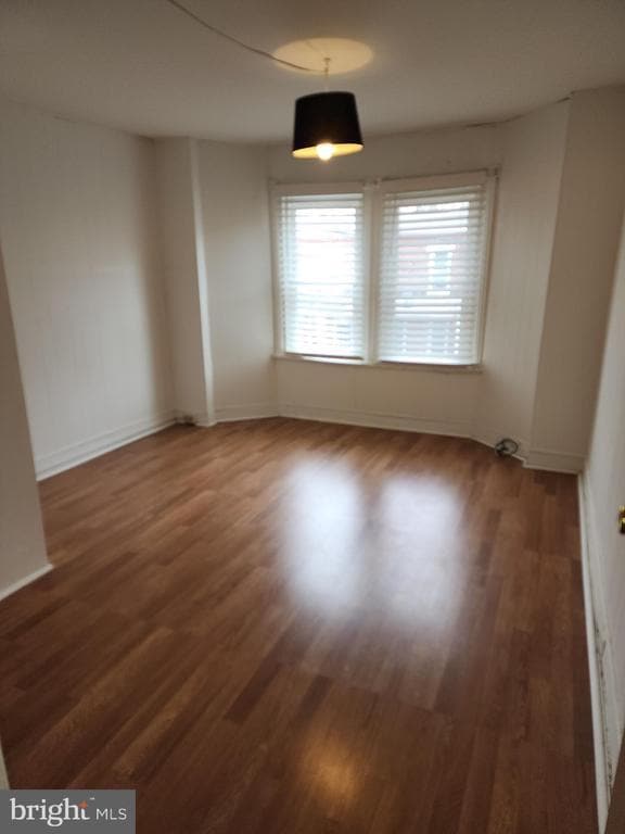 Photo - 214 Stroud St