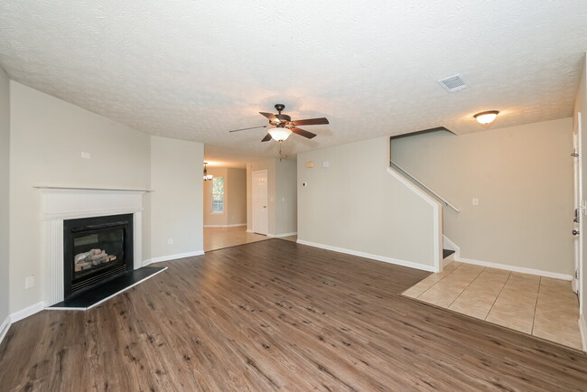 Photo - 86 Springbottom Dr SE