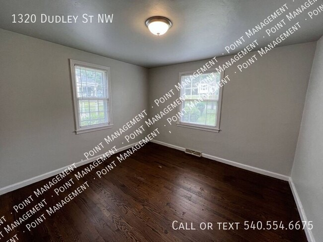 Photo - 1320 Dudley St NW