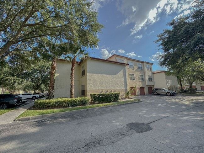 Photo - Bona Vista - 827 CW 210 Unit 6-210