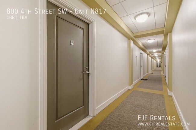 Photo - 800 4th St SW Unit N817