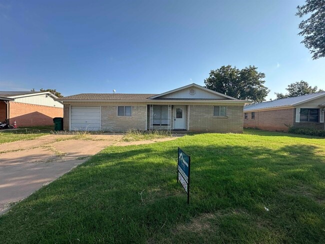 Photo - 910 Van Horn St