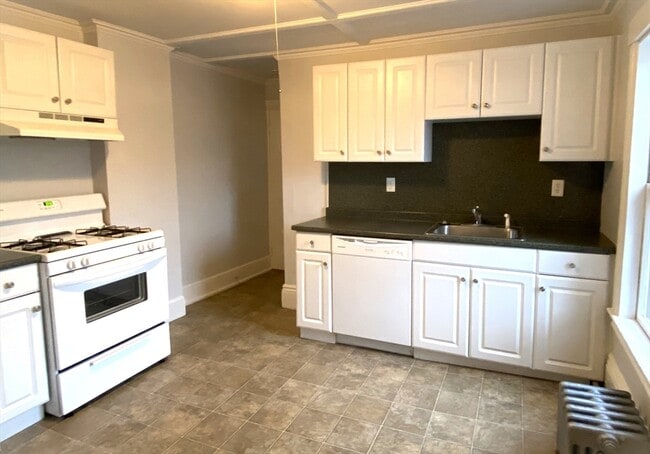 Photo - 17 Avon St Unit 2