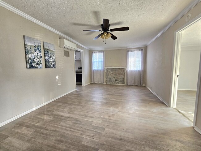 Photo - 5202 Dellinger Cir