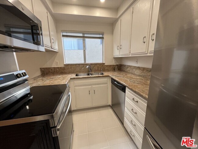 Photo - 11937 Darlington Ave Unidad 4