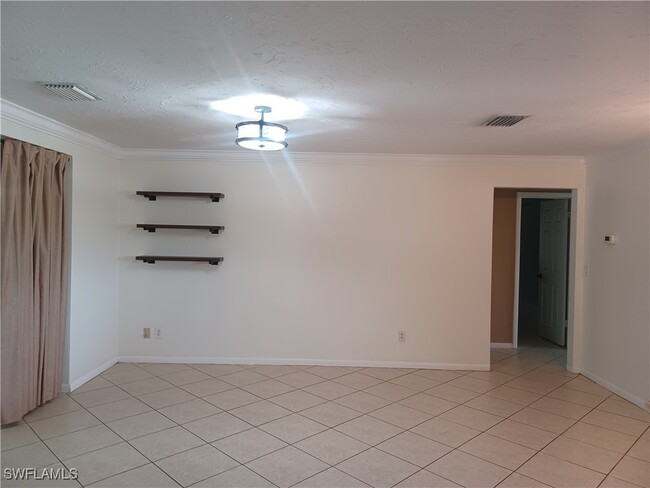 Photo - 4233 SE 8th Pl