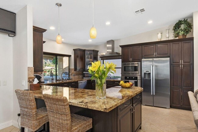 Photo - 45250 Vista Santa Rosa