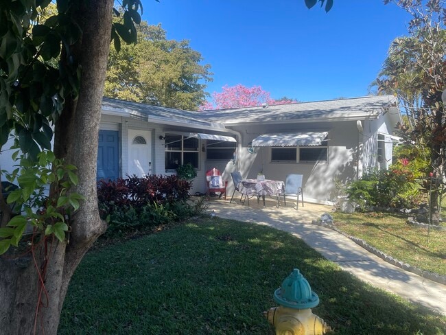 Building Photo - 3123 SW Natura Ave