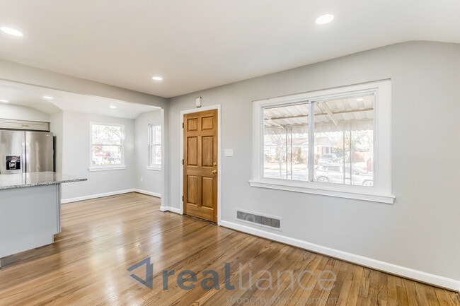 Photo - 2413 Chapman Rd