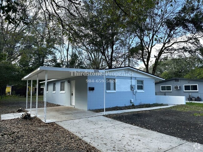 Building Photo - 2428 Miss Muffet Ln W Rental