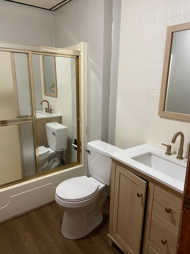 Building Photo - 1105 W High St Unit B