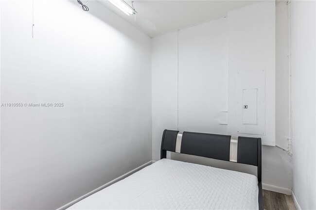 Photo - 2012 SE 15th St Unit 1