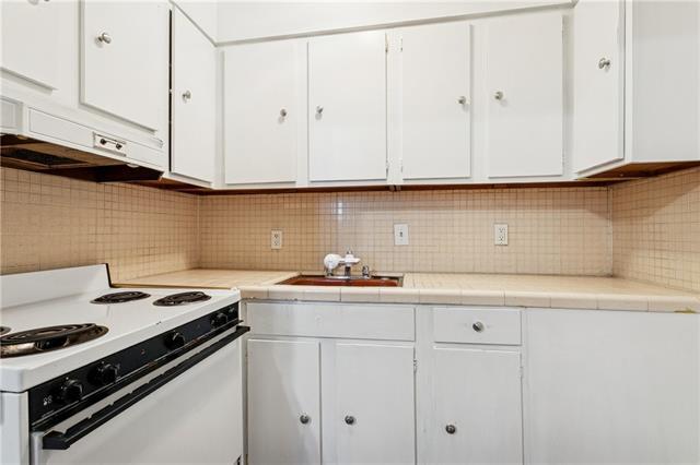 Photo - 807 Bourbon St