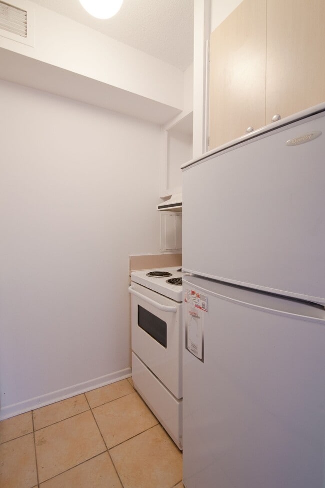Photo - 1975 Maisonneuve Blvd W Unit 308