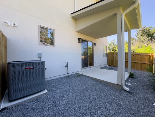 Photo - 158 Marion Anderson Rd Unidad C