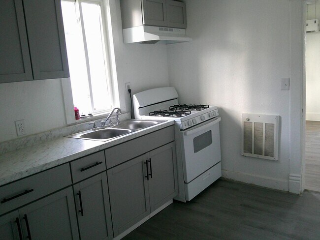 944 W Central St Unit 944 W Central St Unit A
