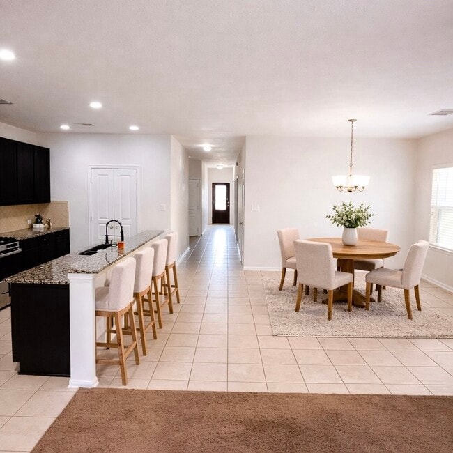 Photo - 8626 Willet St