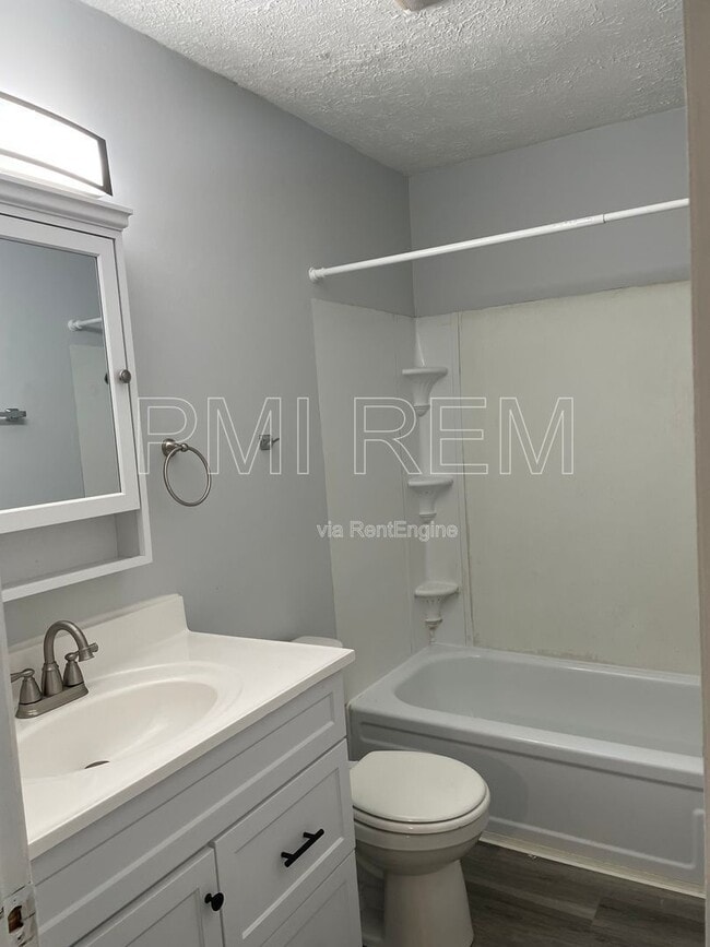 Photo - 1814 Whipple Ave NW Unidad 7