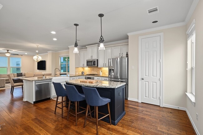 Photo - 2713 Shadybrook Meadow Dr