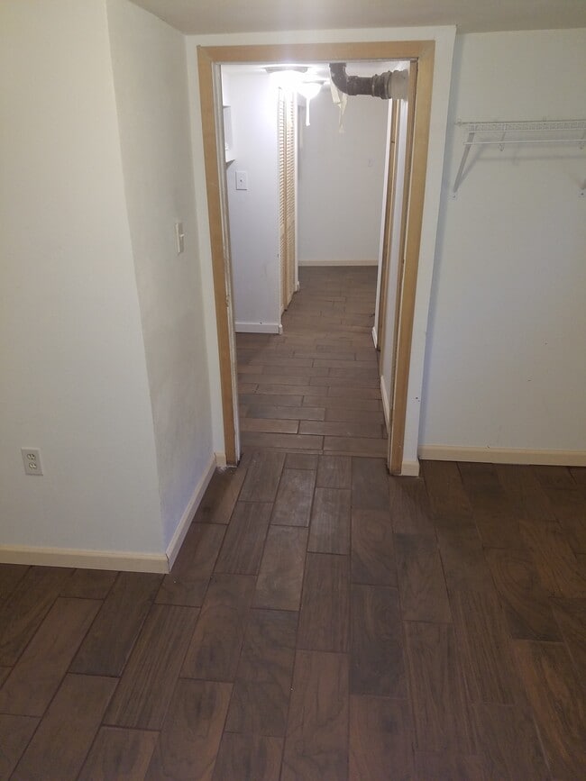 Building Photo - 2610 Dillon Ave Unit 2