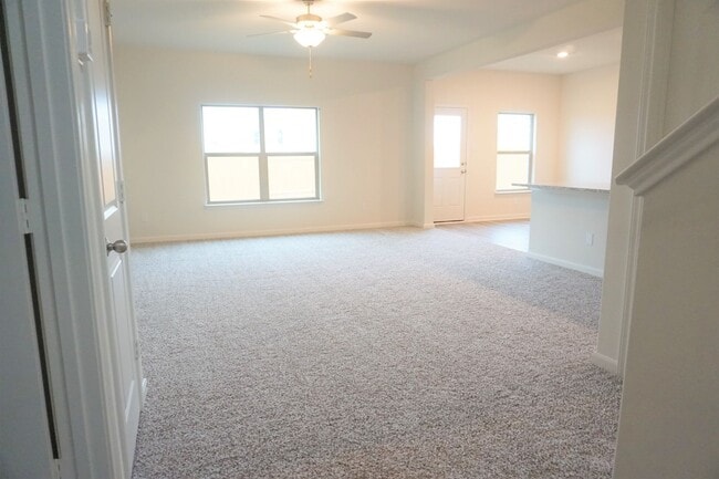 Photo - Modern 4 Bedroom Home in Windmill Farms with Community Pools and Trails