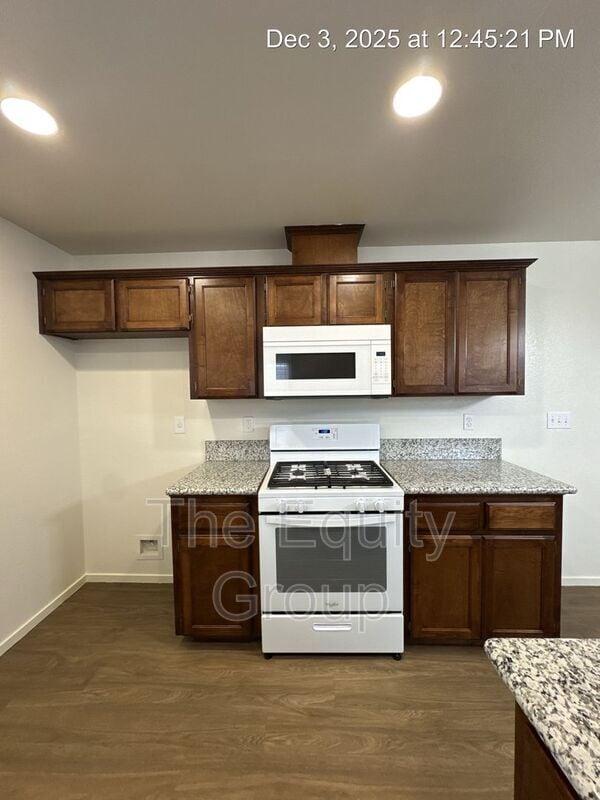 Photo - 2133 W Lark Ave