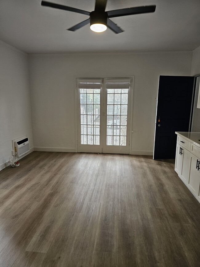 Photo - 6439 Orange Street